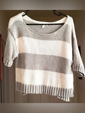 Aeropostale Striped Knit Sweater Size S Juniors Cream Gray Cozy Casual